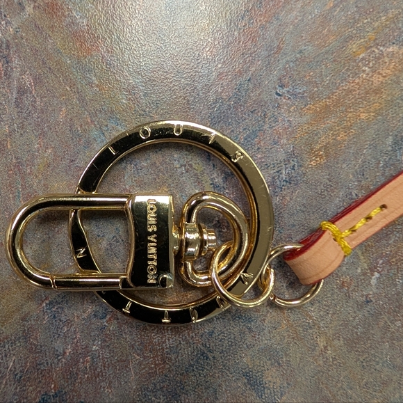 Louis Vuitton Goldtone Keychain & Clip with Leather Strap Attached - Picture 10 of 11